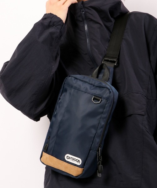 OUTDOOR PRODUCTS(アウトドアプロダクツ)の「OUTDOOR アウトドア ワンショルダーバッグ ボディバッグ ミニバッグ 男女兼用(ボディバッグ/ウエストポーチ・メンズ・ネイビー/カーキ/ブラック・FREE)」の5枚目の写真