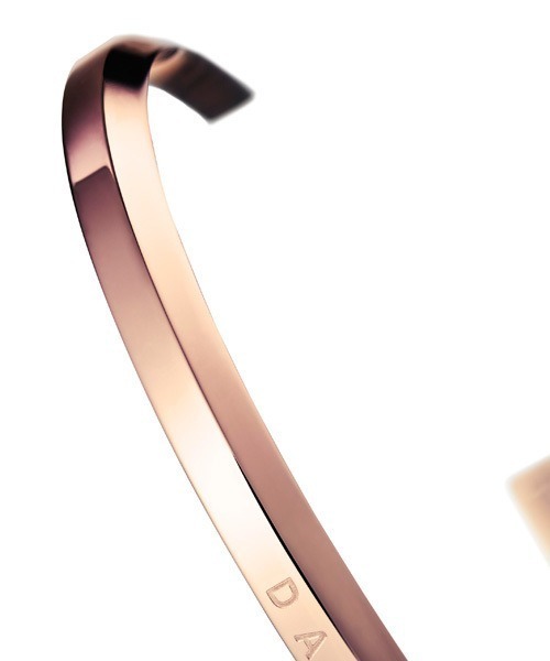 Daniel Wellington（ダニエルウェリントン）の「Daniel Wellington/ダニエル・ウェリントン Classic Cuff Small ブレスレット バングル（バングル/リストバンド・レディース・シルバー・ONE SIZE）」の12枚目の写真