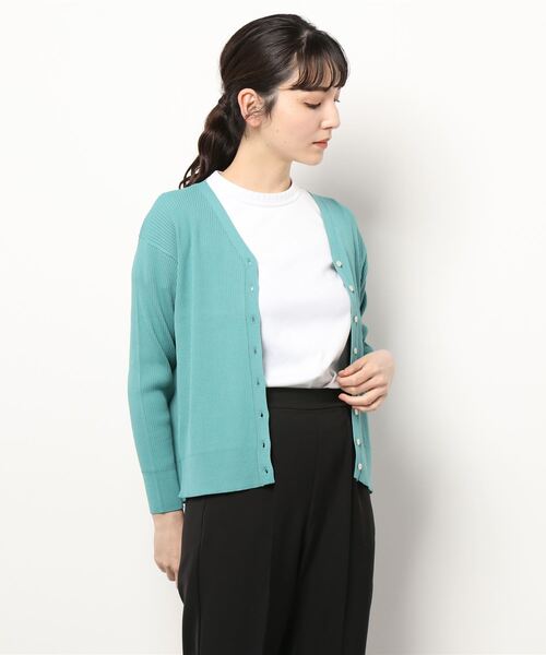 Te chichi（テチチ）の「Vネックリブカーディガン（カーディガン/ボレロ・レディース・オフホワイト/ブラック/グリーン/ピンク・ﾌﾘ-）」の19枚目の写真