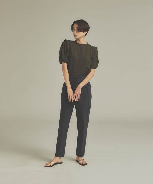 qualite(カリテ)の「【Doux.】パフスリーブカットソー(Tシャツ/カットソー・レディース・ホワイト/カーキ/ラベンダー・フリー)」の7枚目の写真