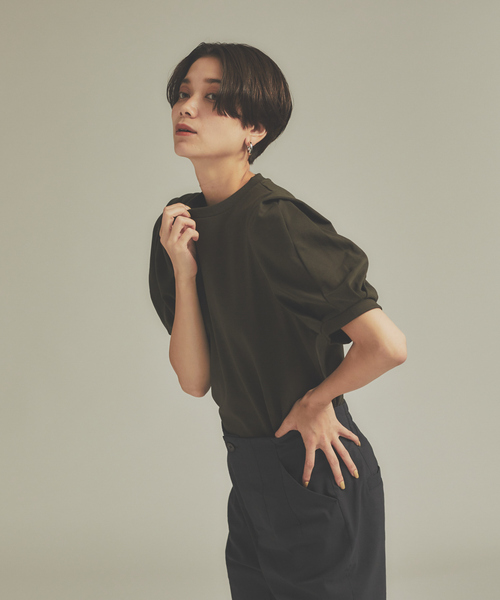 qualite(カリテ)の「【Doux.】パフスリーブカットソー(Tシャツ/カットソー・レディース・ホワイト/カーキ/ラベンダー・フリー)」の10枚目の写真