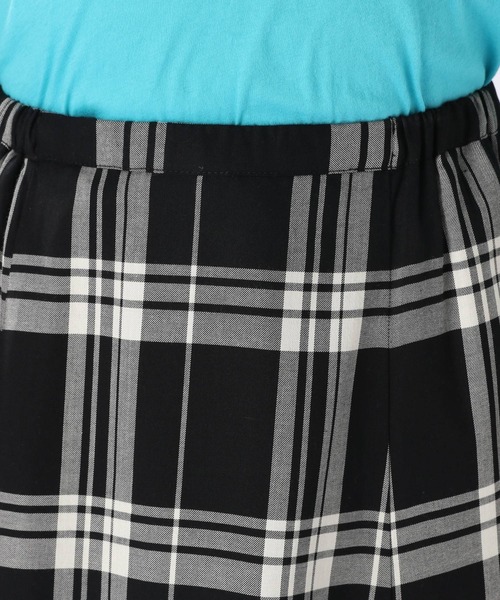 niko and（ニコアンド）の「チェックマーメイドスカート