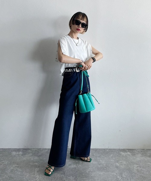 PAGEBOY(ページボーイ)の「サステナデニムワイドフレアパンツ(デニムパンツ・レディース・サックスブルー/インディゴブルー・25inch/26inch)」の8枚目の写真