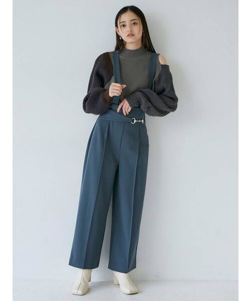 MURUA(ムルーア)の「ビットサスペンダーパンツ(スラックス・レディース・ブラック/マスタード/ブルー・1/2)」の21枚目の写真