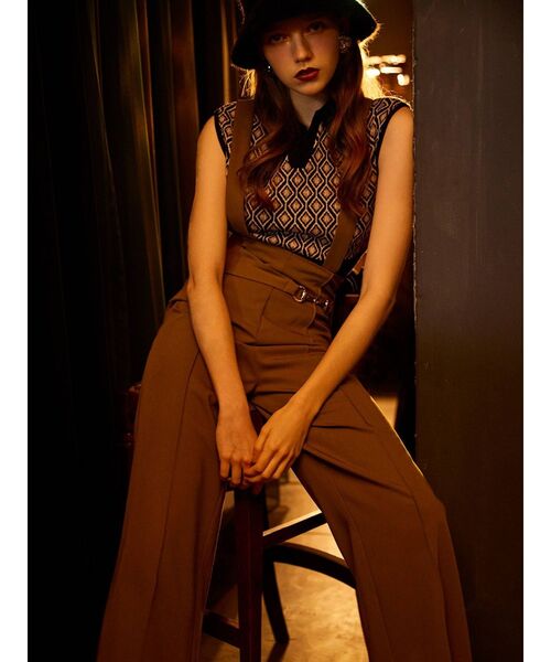 MURUA(ムルーア)の「ビットサスペンダーパンツ(スラックス・レディース・ブラック/マスタード/ブルー・1/2)」の7枚目の写真