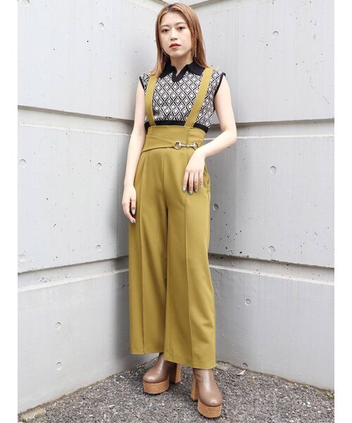 MURUA(ムルーア)の「ビットサスペンダーパンツ(スラックス・レディース・ブラック/マスタード/ブルー・1/2)」の8枚目の写真