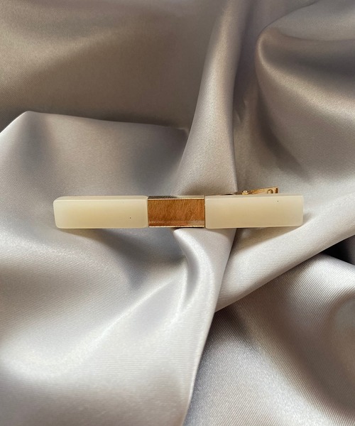 TONE SELECT GOODS（トーンセレクトグッズ）の「【LESRIRE】カラーストーンヘアクリップ（バレッタ/ヘアクリップ・レディース・ホワイト/ブラック/ピンク/オレンジ・FREE）」の9枚目の写真