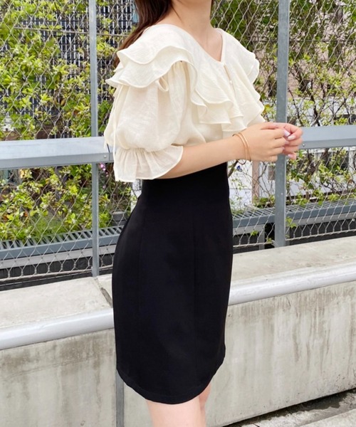 one after another NICE CLAUP(ワンアフターアナザーナイスクラップ)の「マルチWAYフリル羽織りブラウス(シャツ/ブラウス・レディース・ブラック/レッド/アイボリー/サックスブルー系・FREE)」の11枚目の写真