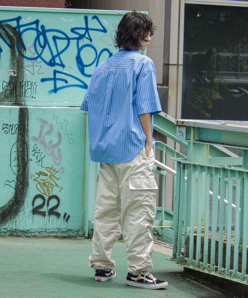 FREDY MAC（フレディーマック）の「【FREDYMAC/フレディマック】ワンポイント レトロフラワー刺繍 レギュラーカラーシャツ 花柄（シャツ/ブラウス・メンズ・グリーン/ブルー/オレンジ・M/L）」の4枚目の写真