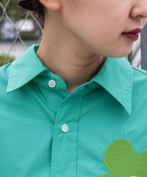 FREDY MAC（フレディーマック）の「【FREDYMAC/フレディマック】ワンポイント レトロフラワー刺繍 レギュラーカラーシャツ 花柄（シャツ/ブラウス・メンズ・グリーン/ブルー/オレンジ・M/L）」の7枚目の写真