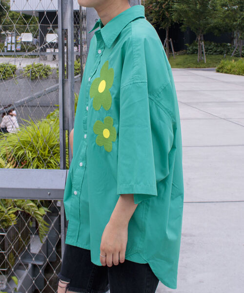 FREDY MAC（フレディーマック）の「【FREDYMAC/フレディマック】ワンポイント レトロフラワー刺繍 レギュラーカラーシャツ 花柄（シャツ/ブラウス・メンズ・グリーン/ブルー/オレンジ・M/L）」の8枚目の写真