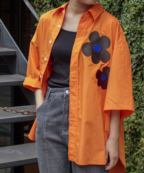 FREDY MAC（フレディーマック）の「【FREDYMAC/フレディマック】ワンポイント レトロフラワー刺繍 レギュラーカラーシャツ 花柄（シャツ/ブラウス・メンズ・グリーン/ブルー/オレンジ・M/L）」の14枚目の写真