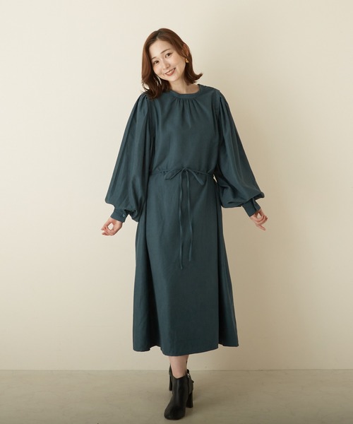 PAPAVER(パパヴェル)の「【papaver】ウイングスリーブOP(ワンピース・レディース・ブルーグリーン/ブラック/マスタード/グレー系その他/アイボリー・MEDIUM)」の5枚目の写真