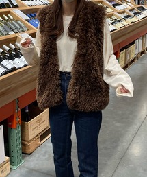 フェイクファーベスト