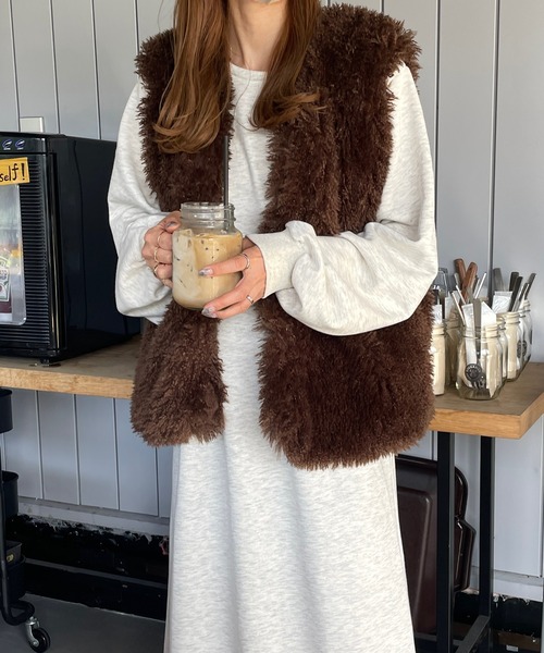LE MORE（リモア）の「フェイクファーベスト（ベスト・レディース・アイボリー/ピンク/ブラウン・FREE）」の21枚目の写真
