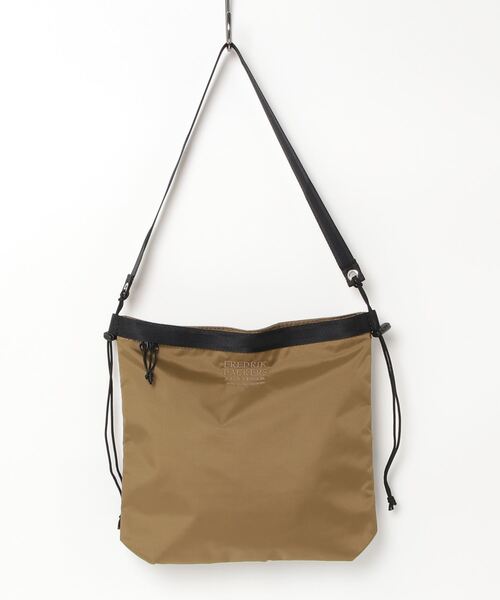 FREDRIK PACKERS(フレドリックパッカーズ)の「FREDRIK PACKERS フレドリックパッカーズ / 420D UTILITY SACK-L(ショルダーバッグ・レディース・パープル/タン/オリーブ/シルバー/ブラック/カーキ・ONESIZE)」の4枚目の写真