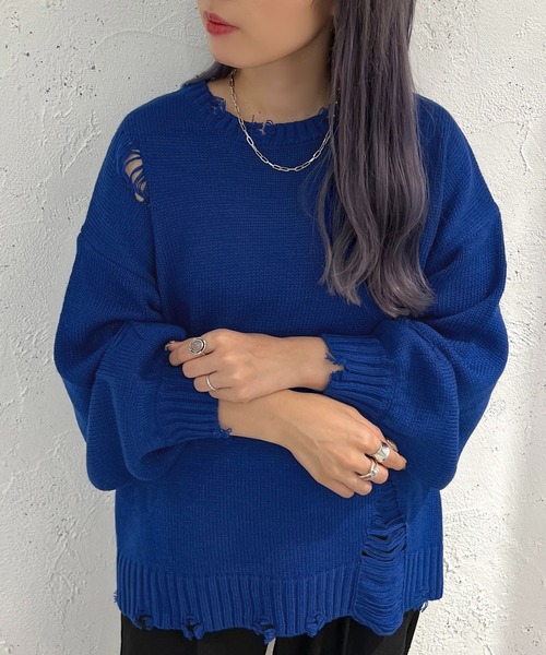 apres jour mignon(アプレジュールミニョン)の「クラッシュダメージニット【ZOZOTOWN限定アイテム】(ニット/セーター・レディース・ブラック/アイボリー/ブルー・X-LARGE/フリー)」の3枚目の写真