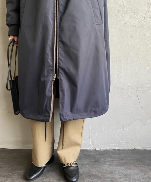 LE GLAZIK（ルグラジック）の「[LE GLAZIK/ル グラジック] MA-1 エコファー リバーシブルロングコート（ノーカラーコート・レディース・ダークブラウン/ベージュ・36）」の20枚目の写真