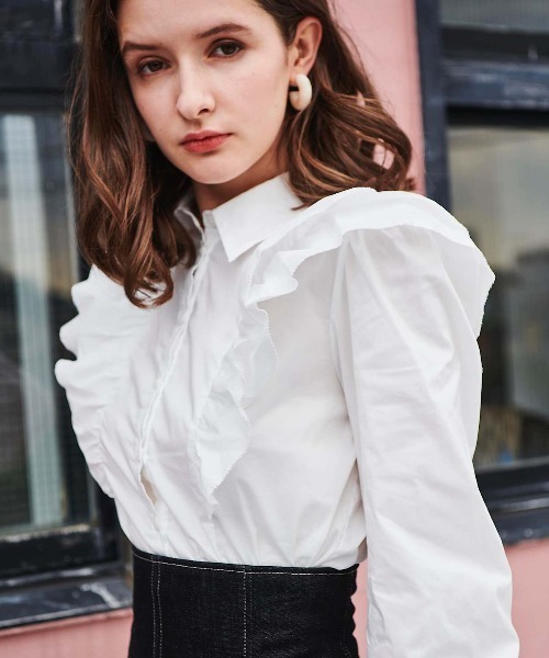 ラッフル フリルシャツ ブラウス AND COUTURE（アンドクチュール）の「ラッフルフリルシャツ