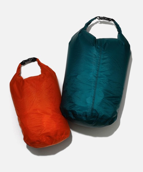 Nahe(ネーエ)の「nahe ネーエ ドライバッグ 12L 防水 スタッフバッグ(エコバッグ/サブバッグ・メンズ・イエロー/オレンジ/ブラック/ターコイズブルー/ライトグレー/ダークグリーン・FREE)」の21枚目の写真