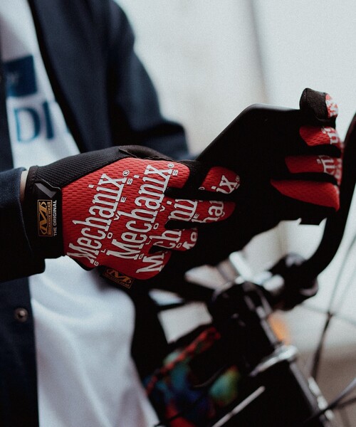 bpr BEAMS(ビーピーアール ビームス )の「MECHANIX WEAR / THE ORIGINAL(R) ワークグローブ(アウトドアグッズ・メンズ・ブルー/その他/レッド/イエロー/ブラック/ブラック系その他4/その他1/オリーブ・ONE SIZE)」の9枚目の写真