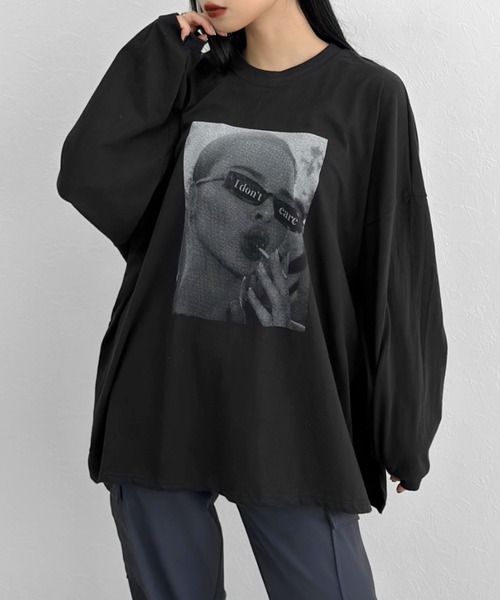 LVEU.(ラブユ.)の「Portrait print slit long sleeve T-shirt / ポートレートプリントスリットロンT(Tシャツ/カットソー・レディース・ブラック/ホワイト・FREE)」の1枚目の写真