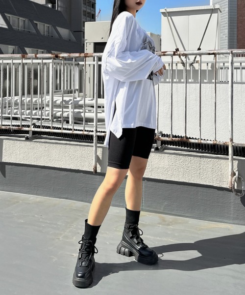 LVEU.(ラブユ.)の「Portrait print slit long sleeve T-shirt / ポートレートプリントスリットロンT(Tシャツ/カットソー・レディース・ブラック/ホワイト・FREE)」の6枚目の写真