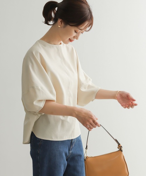 URBAN RESEARCH DOORS(アーバンリサーチドアーズ)の「『UR TECH Smart Linen Touch』バルーンスリーブブラウス(シャツ/ブラウス・レディース・グリーン系その他/ライトベージュ/ブラック・MEDIUM)」の7枚目の写真