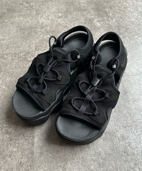 DouDou(ドゥドゥ)の「【NIKE/ナイキ】AIR MAX KOKO SANDAL(サンダル・レディース・ブラック/ブラック系その他/ホワイト・24cm/23cm)」の3枚目の写真