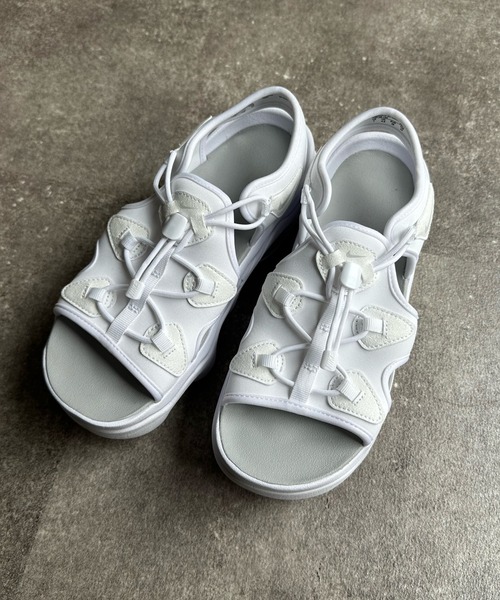 DouDou(ドゥドゥ)の「【NIKE/ナイキ】AIR MAX KOKO SANDAL(サンダル・レディース・ブラック/ブラック系その他/ホワイト・24cm/23cm)」の16枚目の写真