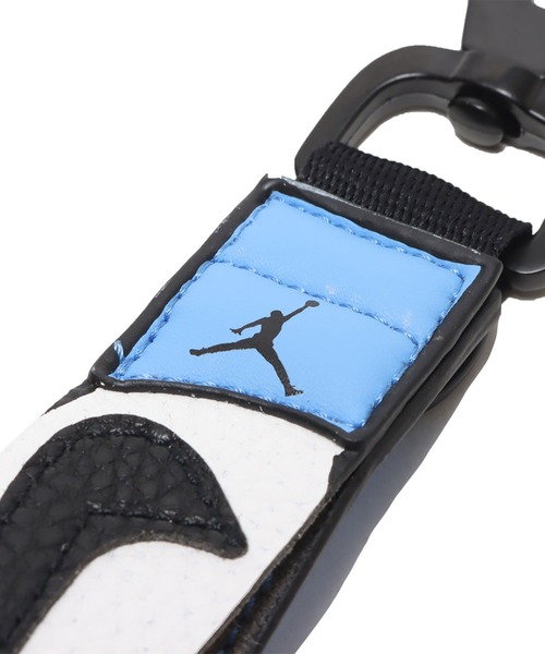 JORDAN BRAND（ジョーダンブランド）の「JORDAN BRAND ジョーダン トロフィー キーホルダー / NIKE 【SP】（キーホルダー・メンズ・レッド/ブルー系その他/ブラック/ブルー・FREE）」の22枚目の写真