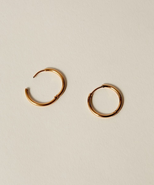 novice（ノーヴィス）の「【novice】Hinged Thin Hoop Pierce［Stainless］（ピアス（両耳用）・レディース・シルバー/ゴールド・FREE）」の9枚目の写真