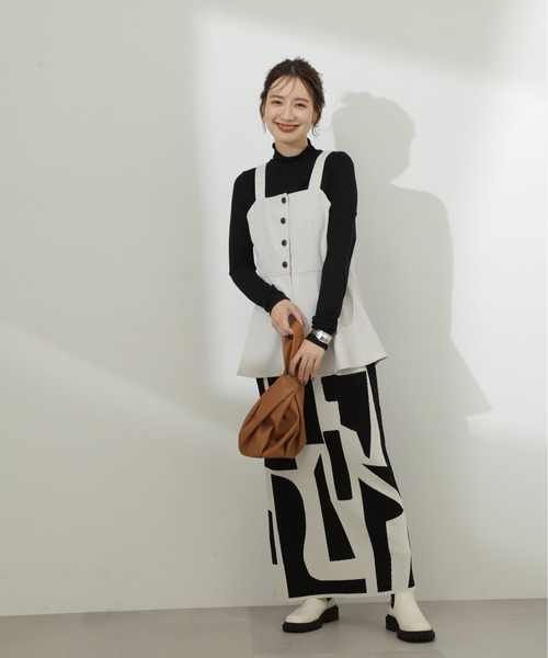 N.（N. Natural Beauty Basic）（エヌエヌナチュラルビューティーベーシック）の「◆ハイネックインナーカットソー（Tシャツ/カットソー・レディース・ブルー/オフホワイト/ブラック/グリーン・MEDIUM）」の14枚目の写真