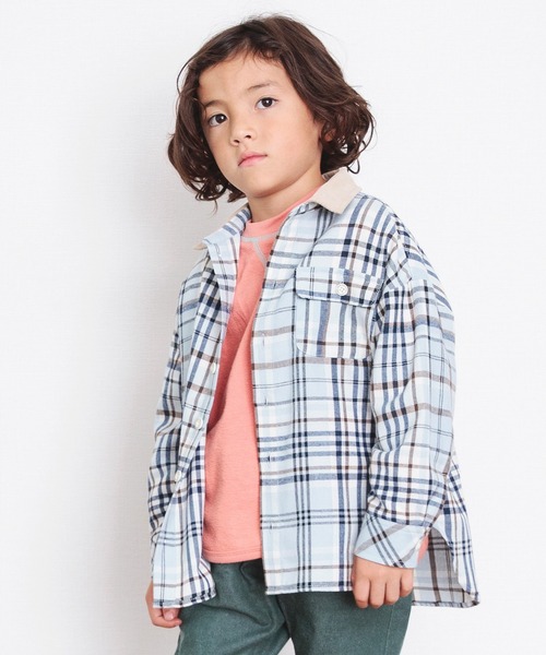 BREEZE(ブリーズ)の「【一部リンクコーデ可能/10色展開】スタンダードシャツ(シャツ/ブラウス・キッズ・オフホワイト/ベージュ/インディゴブルー/ピンク/サックスブルー/キナリ/ブラック/ターコイズブルー/チェック/レインボー・90/140/110/150/100/80/120/130)」の5枚目の写真