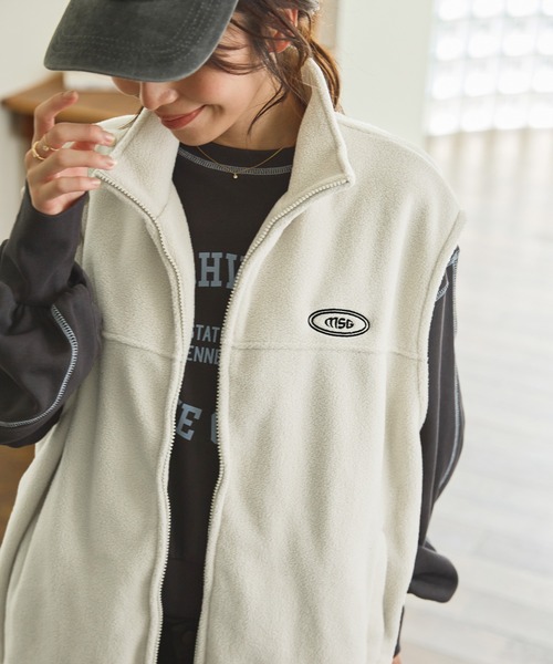 shetila(シェティラ)の「ワンポイント刺繍ロゴ/配色フリースバルーンテックベスト(ベスト・レディース・ブラウン系その他2/ブラック系その他/ベージュ系その他/ホワイト系その他/ブラック系その他2/グレー系その他・L/M/S/XL)」の2枚目の写真