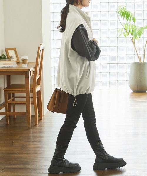 shetila(シェティラ)の「ワンポイント刺繍ロゴ/配色フリースバルーンテックベスト(ベスト・レディース・ブラウン系その他2/ブラック系その他/ベージュ系その他/ホワイト系その他/ブラック系その他2/グレー系その他・L/M/S/XL)」の19枚目の写真