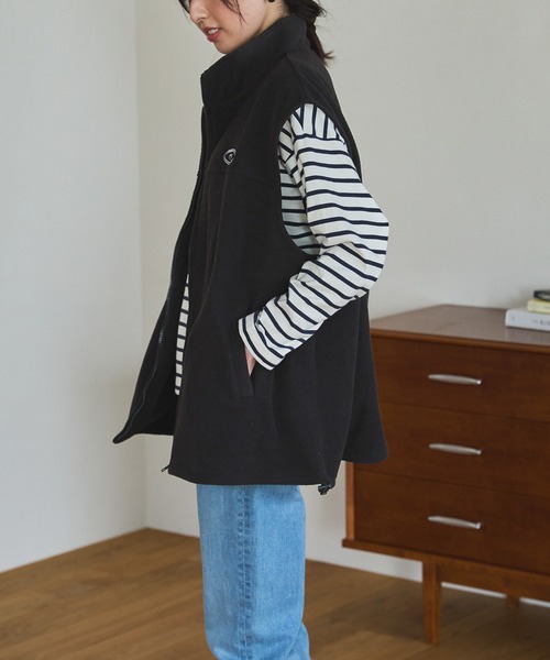 shetila(シェティラ)の「ワンポイント刺繍ロゴ/配色フリースバルーンテックベスト(ベスト・レディース・ブラウン系その他2/ブラック系その他/ベージュ系その他/ホワイト系その他/ブラック系その他2/グレー系その他・L/M/S/XL)」の21枚目の写真