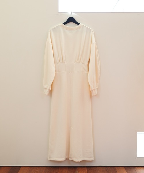 ULEULA（ウルア）の「スウェットロングワンピース（ワンピース・レディース・アイボリー/ブラック/杢グレー・FREE）」の13枚目の写真