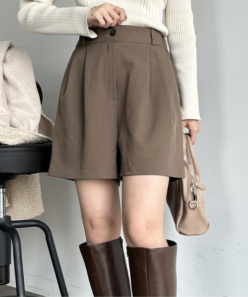 Thevon（ゼボン）の「タックハーフパンツ（その他パンツ・レディース・ベージュ/ブラック/カーキ・FREE）」の3枚目の写真