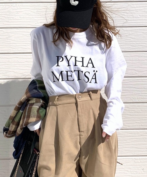 Q(キュー)の「ロゴプリントロンT(Tシャツ/カットソー・レディース・ホワイト/チャコールグレー・MEDIUM)」の2枚目の写真