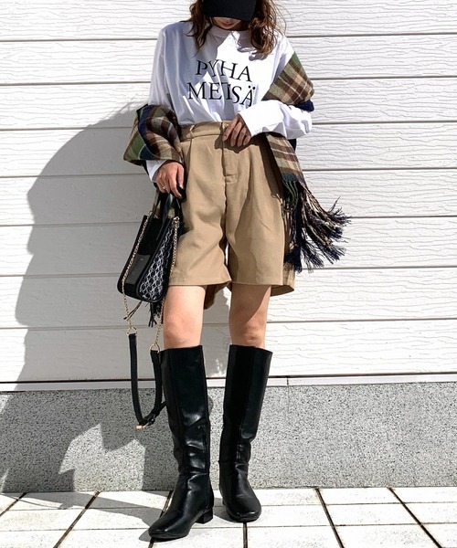 Q(キュー)の「ロゴプリントロンT(Tシャツ/カットソー・レディース・ホワイト/チャコールグレー・MEDIUM)」の11枚目の写真