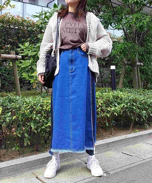 Q(キュー)の「ロゴプリントロンT(Tシャツ/カットソー・レディース・ホワイト/チャコールグレー・MEDIUM)」の19枚目の写真