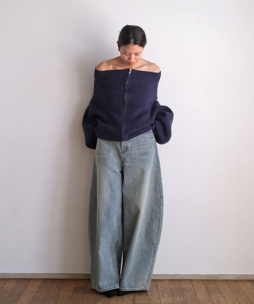 AKTE（アクテ）の「ワイドボトルネックジップアップニットプルオーバー（ニット/セーター・レディース・ネイビー/ピンク/グリーン・FREE）」の21枚目の写真