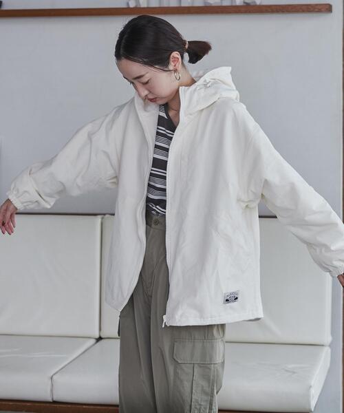 coen（コーエン）の「＜Parknik＞リバーシブルフーディー（WEB限定カラー）（ナイロンジャケット・レディース・ブラック/モカ/ナチュラル/ダークグリーン・FREE）」の21枚目の写真