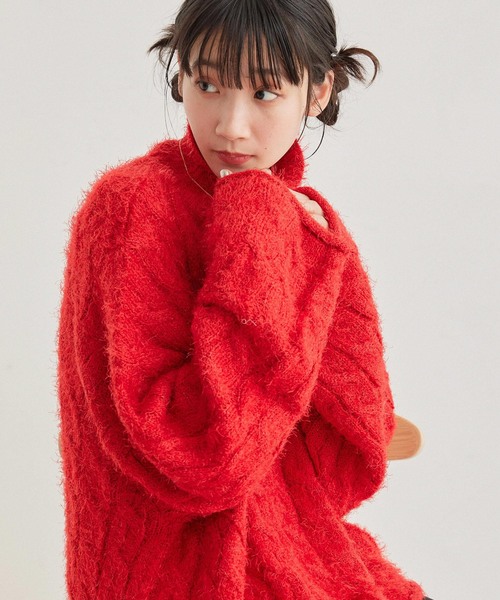 Jayro(ジャイロ)の「短丈ニットプルオーバー(ニット/セーター・レディース・グレー/ホワイト系その他/チャコールグレー/レッド・M)」の4枚目の写真