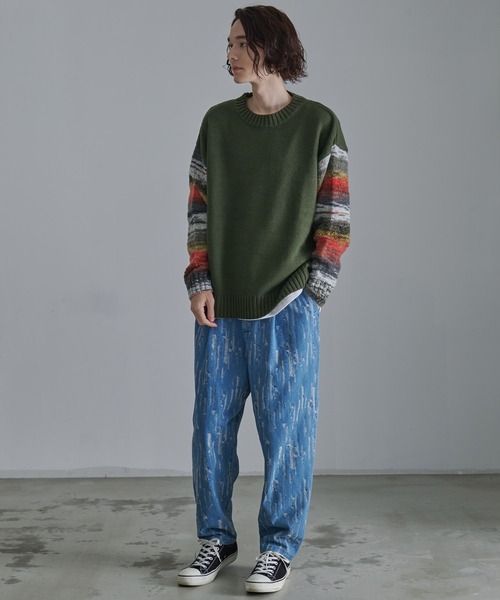 Revo.（レボ）の「Revo.　グラデーションスリーブ クルーネックニット（ニット/セーター・メンズ・カーキ/ホワイト/ブラック・L/M）」の8枚目の写真