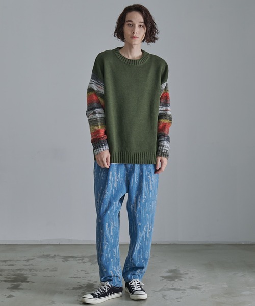 Revo.（レボ）の「Revo.　グラデーションスリーブ クルーネックニット（ニット/セーター・メンズ・カーキ/ホワイト/ブラック・L/M）」の10枚目の写真