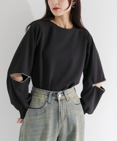 cheriella（シェリエラ）の「【cheriella】WEB限定カットジョーゼット袖ファスナープルオーバー WEB LIMITED CUT GEORGETTE ZIP SLEEVE PULLOVER（Tシャツ/カットソー・レディース・ブラック/ライトブルー/オフホワイト・M）」の2枚目の写真