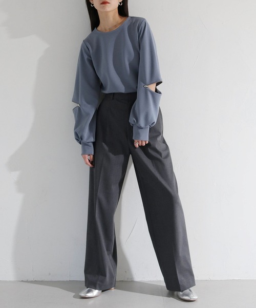 cheriella（シェリエラ）の「【cheriella】WEB限定カットジョーゼット袖ファスナープルオーバー WEB LIMITED CUT GEORGETTE ZIP SLEEVE PULLOVER（Tシャツ/カットソー・レディース・ブラック/ライトブルー/オフホワイト・M）」の6枚目の写真