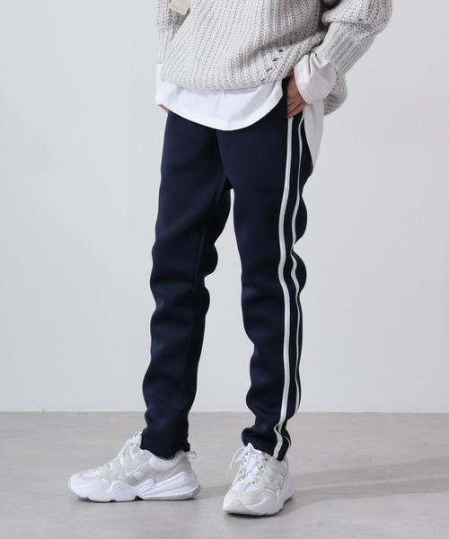 FUNALIVE(ファンアライブ)の「Bonded lines skinny pants /ライン入りスキニーパンツ unisex(スウェットパンツ・メンズ・ベージュ/ネイビー/カーキ/ブラック×ホワイト/杢グレー/ブラック×イエロー・M/L/XL)」の6枚目の写真